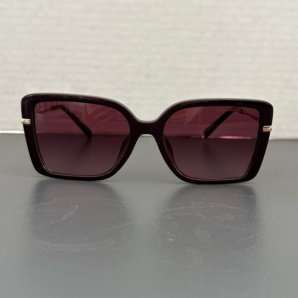 Michael Kors
Castellina square-frame sunglasses. - Picture 3 of 10